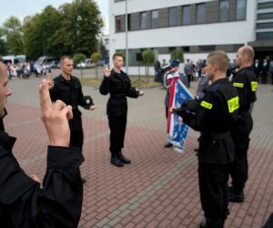 Aż 60 nowych funkcjonariuszy zasili szeregi kujawsko-pomorskiej policji [ZDJĘCIA]