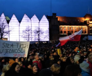 Manifestacja poparcia dla nauczycieli