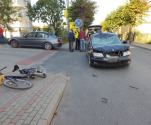 Był tak pijany, że nie zauważył rowerzysty! Poszkodowany trafił do szpitala [ZDJĘCIA]