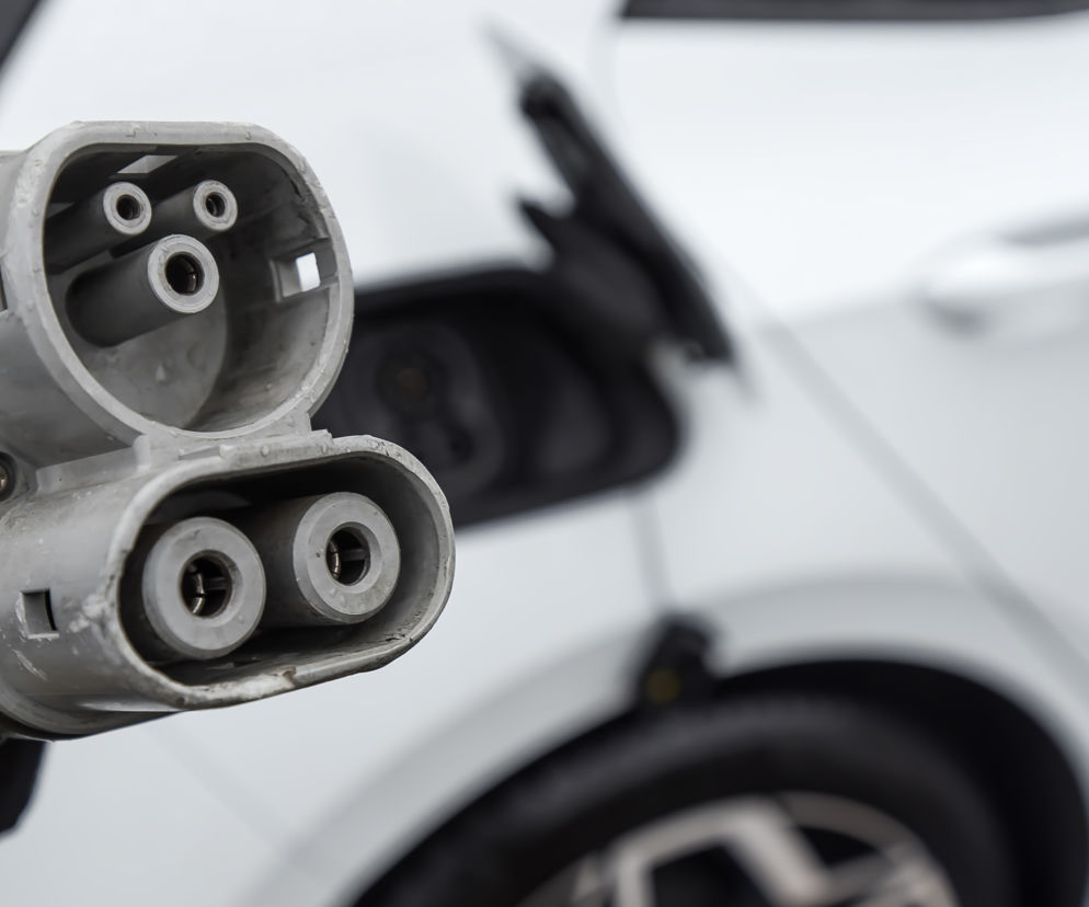 Ładowanie samochodu elektrycznego