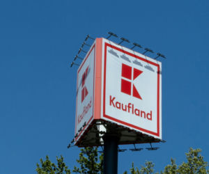 Popularna rolada z Kauflandu z groźną bakterią. GIS wydał ostrzeżenie