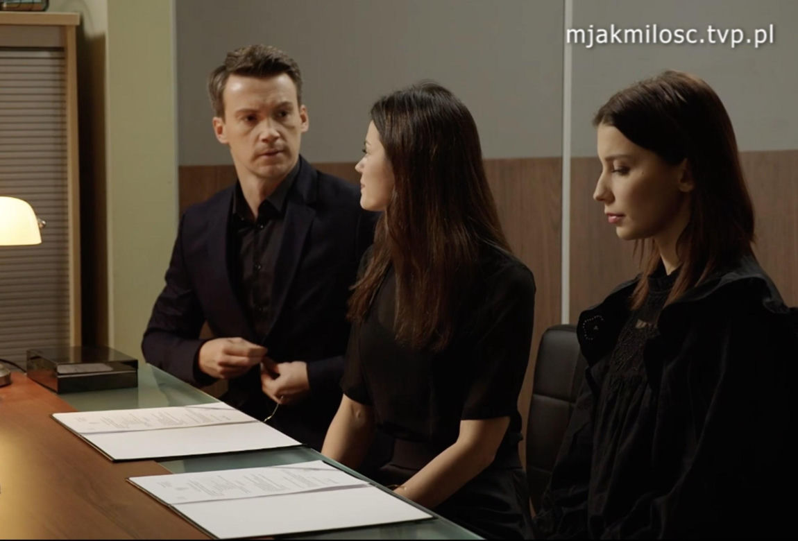M jak miłość, odcinek 1784. Justyna (Magdalena Wieczorek), Kasia (Paulina Lasota), Jakub Karski (Krzysztof Kwiatkowski)