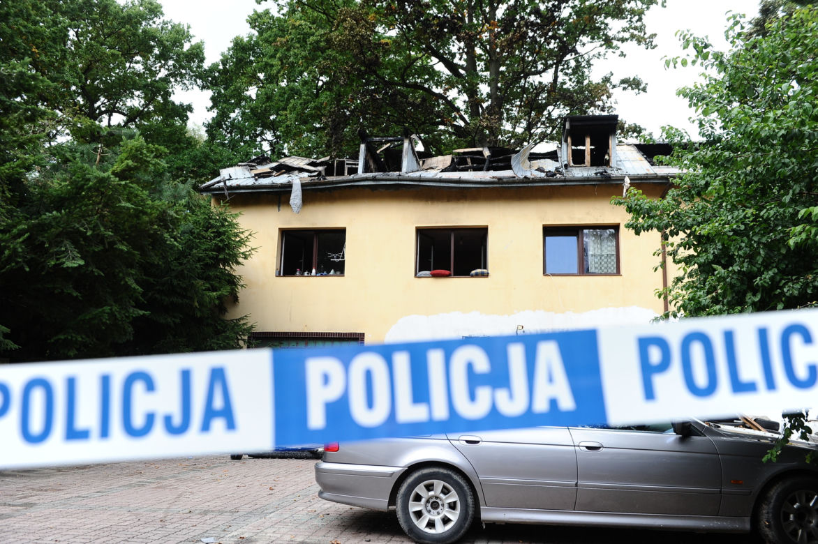 Spłoną hostel w Piasecznie. Strażacy znaleźli zwęglone ciało