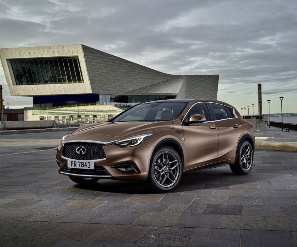Infiniti Q30