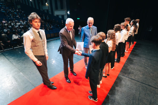 Najzdolniejsi uczniowie odebrali stypendia Prezydenta Miasta Siedlce