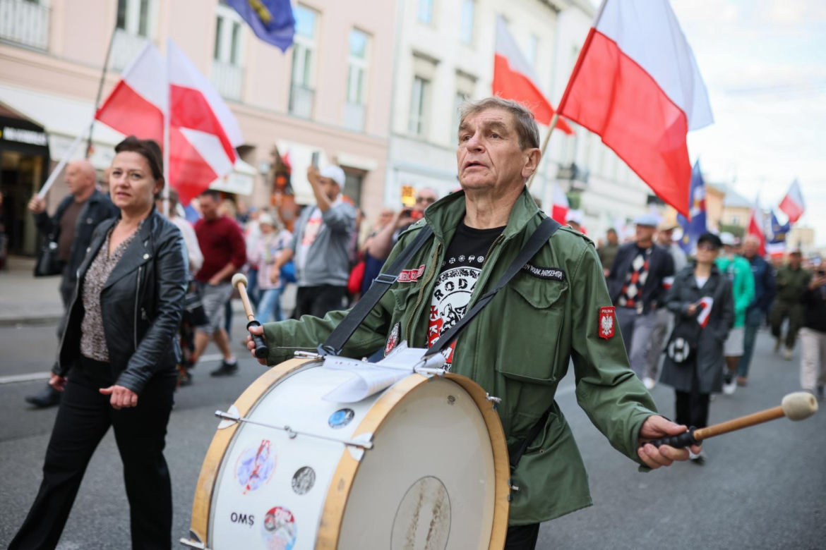 W Warszawie odbył się antyimigrancki marsz i kontrmanifestacja. Pojawiło się kilka tysięcy osób
