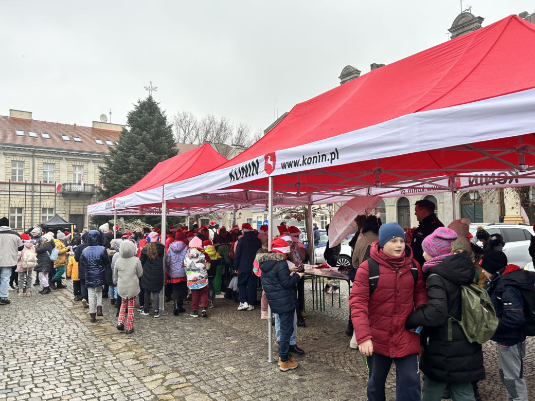 Mikołajki na Placu Wolności w Koninie