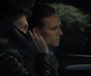 M jak miłość, odcinek 1913. Marcin (Mikołaj Roznerski), Olek (Maurycy Popiel)