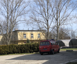 Kalisz w obliczu koronawirusa: opustoszałe sklepy, kolejki przed bankami, mieszkańcy zdystansowani