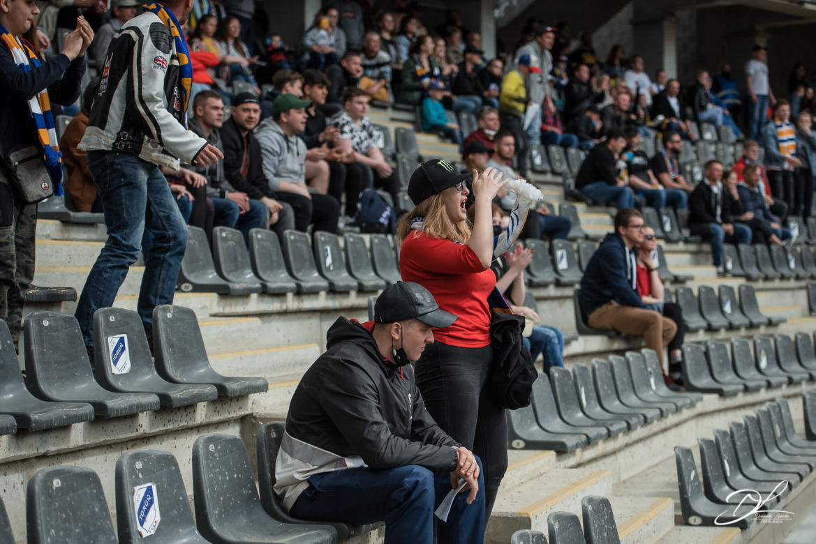 Powrót kibiców na Motoarenę. Tak fani przeżywali mecz Apatora Toruń z Włókniarzem Częstochowa