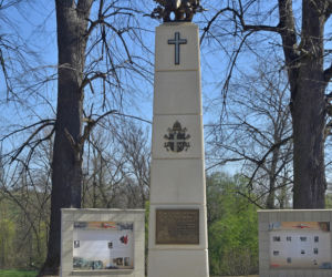 To miasto ma jeden z najpiękniejszych ratuszy w Małopolsce. Leży blisko najcieplejszego miejsca w województwie