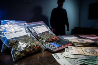 Rozbicie gangu narkotykowego na Podlasiu. Zatrzymano 22 osoby