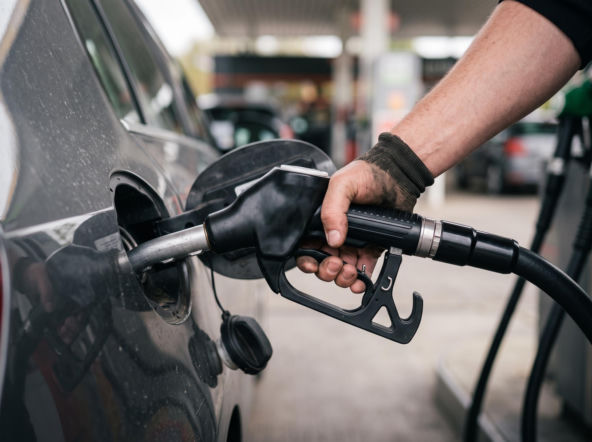 Hurtowe ceny paliw 28.07.2026. Benzyna mocno w dół, diesel kontynuuje wzrosty