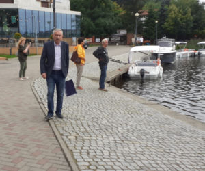 Michał Czerniak z Poznania przepłynął wpław Duży Jeziorak!