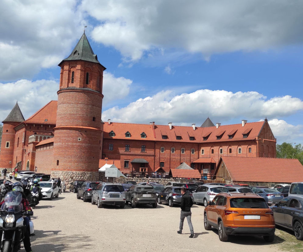 To jedyny taki zamek w województwie podlaskim. Skrywał królewskie skarby i był świadkiem zdrady