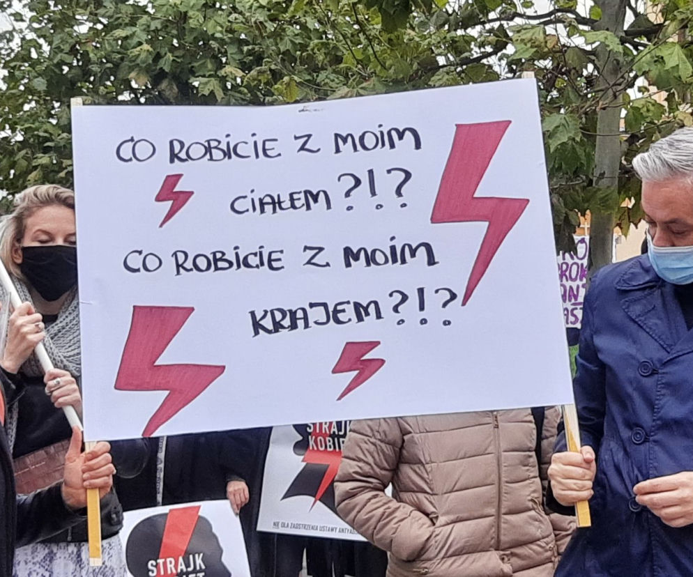 Strajk Kobiet we Wrocławiu. Protest przeciw zakazowi aborcji