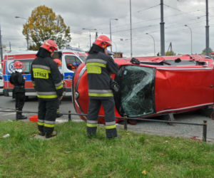 Samochód zmiażdżył rowerzystę