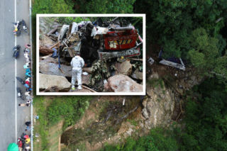 Świętowali koniec szkoły, spadli w 60-metrową przepaść! 17 uczniów zginęło w autokarze!