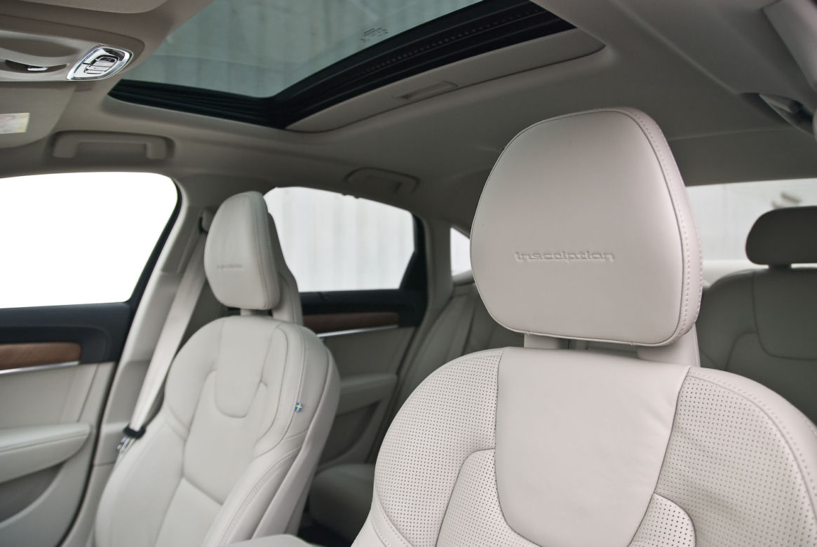 Volvo S90 D4