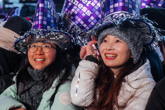 Tłumy powitały Nowy Rok 2026 na nowojorskim Times Square