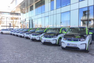 To już pewne! Elektryczne auta na minuty ZNIKNĄ z ulic Warszawy