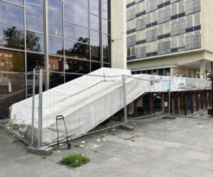 Schody przy Hotelu Cracovia