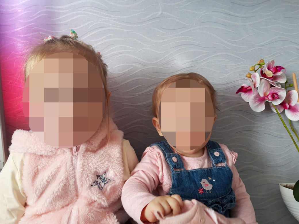 Zabiła córeczki we śnie, kamera nagrała jak pal je w ognisku 
