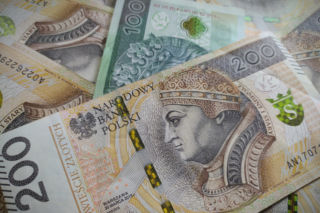 3000 zł brutto dla KAŻDEGO! Jest nowa propozycja rządu 