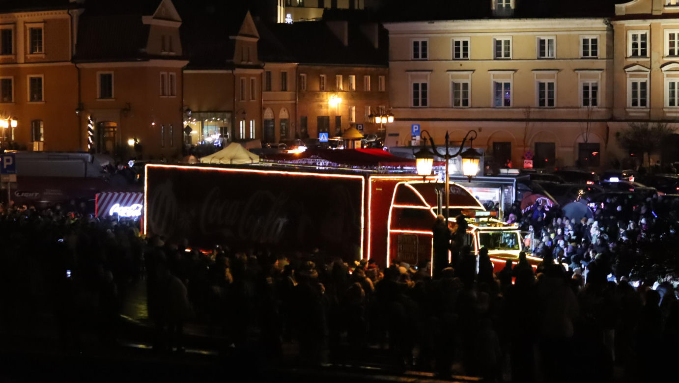 Ciężarówka Coca-Coli w Lublinie! Miasto jeszcze nigdy nie wyglądało tak magicznie! [ZDJĘCIA]