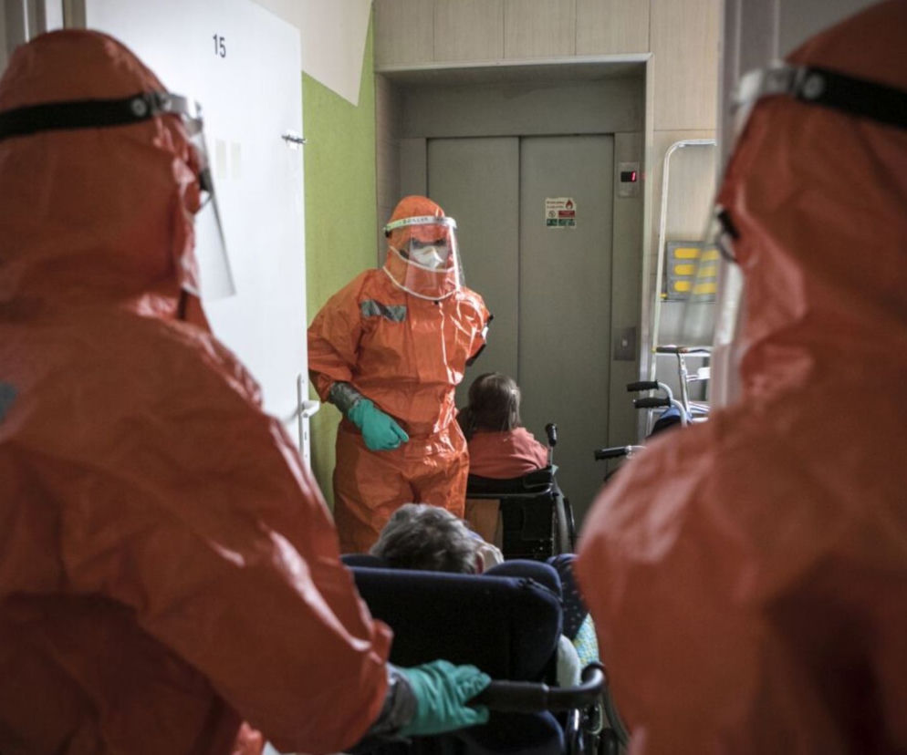 Koronawirus. Lubelscy terytorialsi przeprowadzili pierwszą dekontaminację w DPS w Zamościu