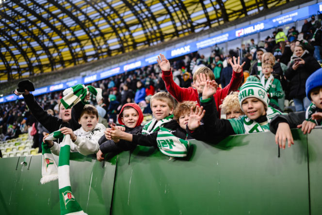 Lechia Gdańsk - Piast Gliwice: Zdjęcia kibiców z meczu 29. kolejki PKO BP Ekstraklasy