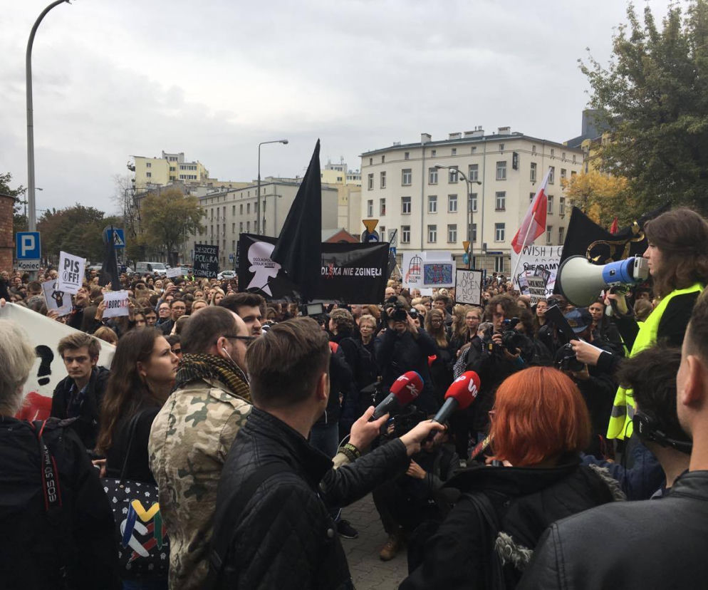 Czarny protest, czarny poniedziałek, strajk kobiet 3.10