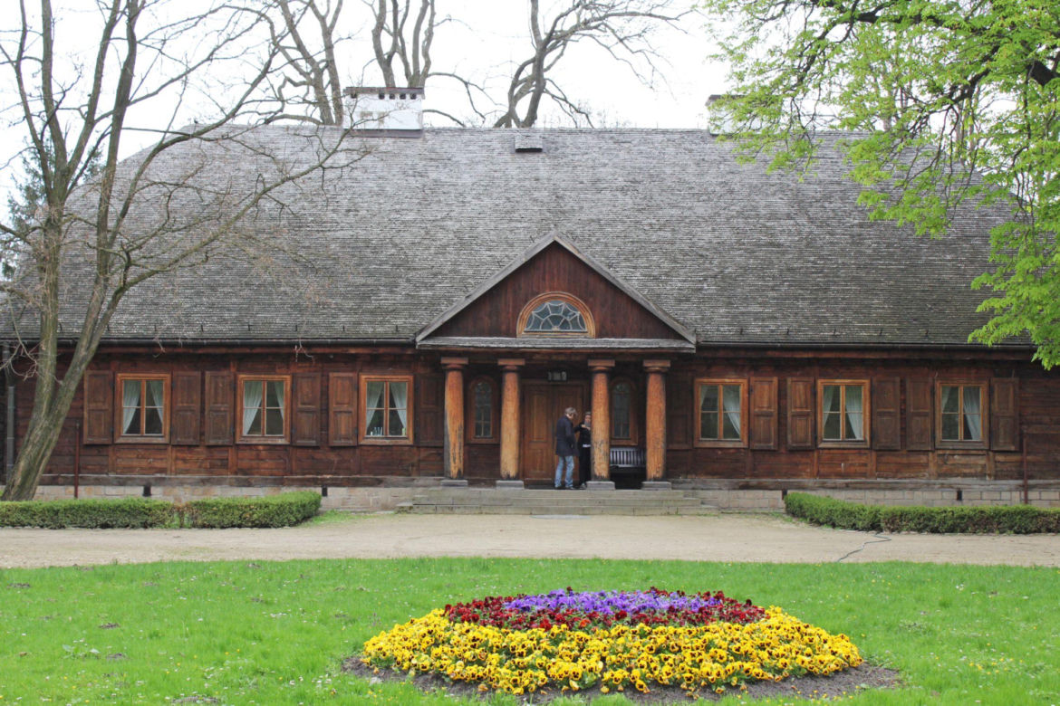 Zespół pałacowo-parkowy w Radziejowicach