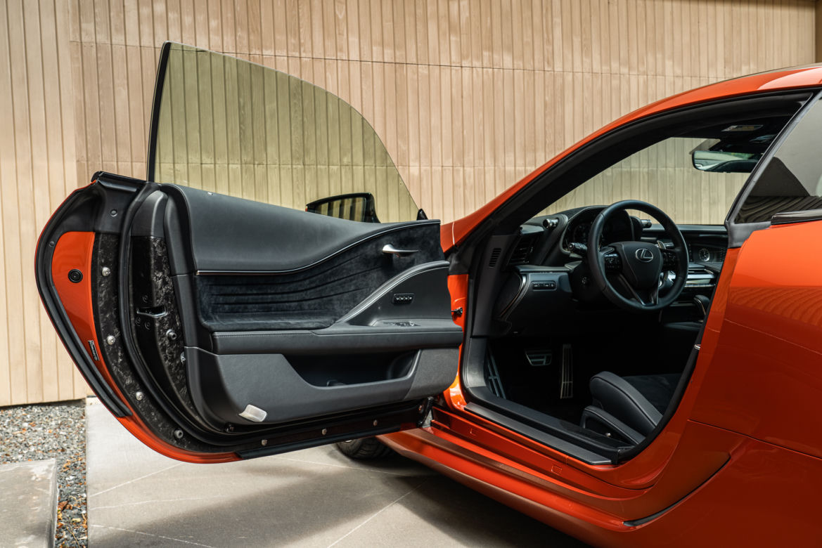 Lexus LC w kolorze Blazing Carnelian