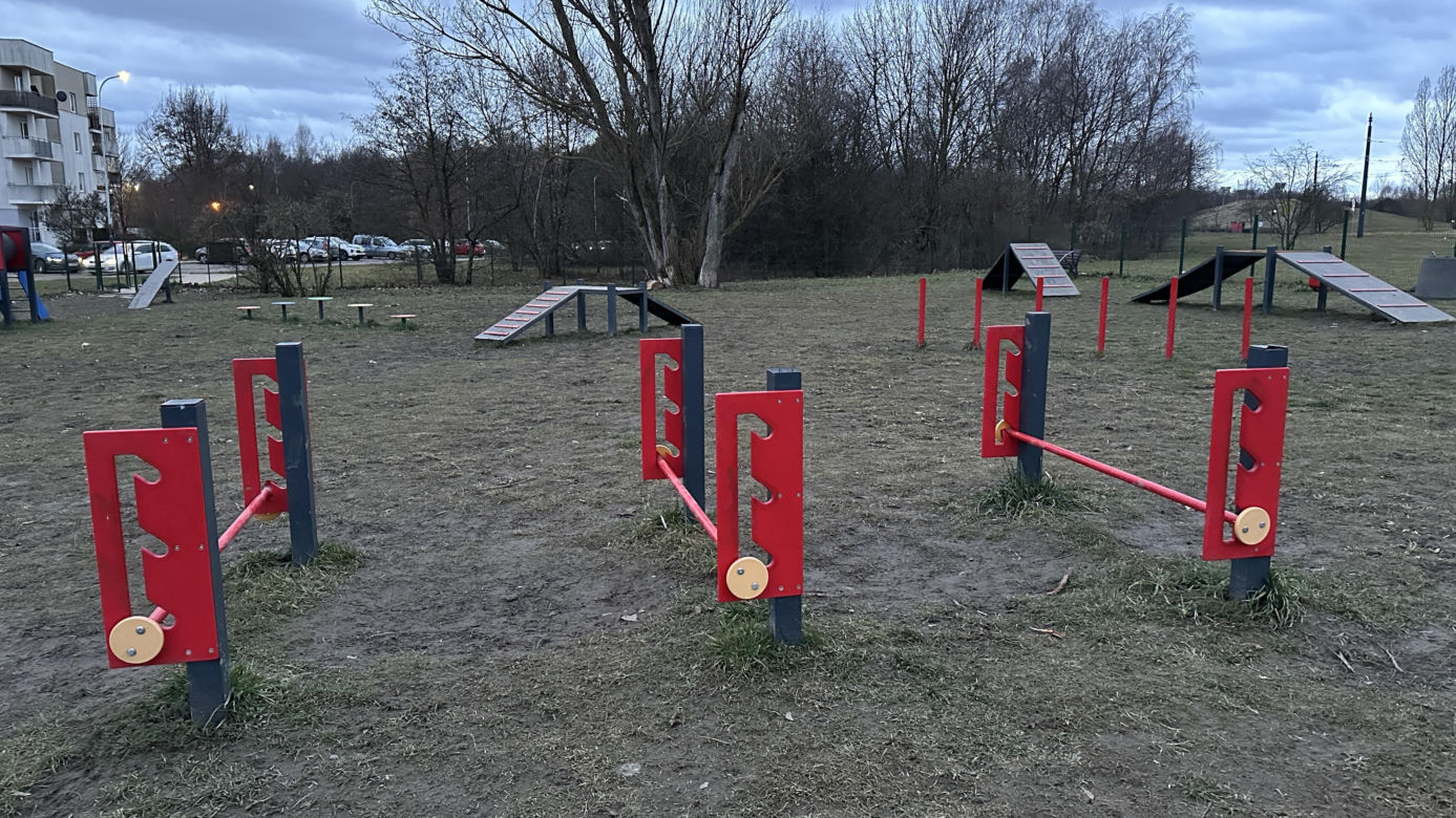 Psi park na ul. Opolczyka w Łodzi