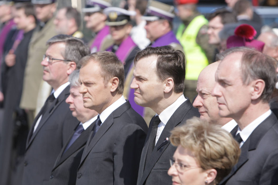 Przywitanie ciała prezydenta Kaczorowskiego
