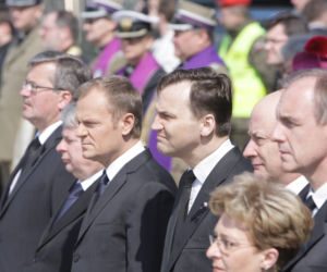 Przywitanie ciała prezydenta Kaczorowskiego