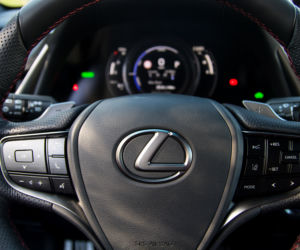 Lexus ES 300h F Sport