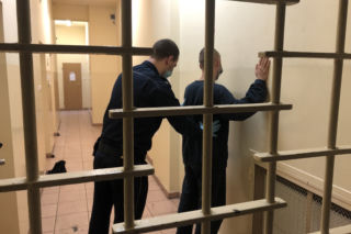 Młody mężczyzna groził, że zabije swoich sąsiadów. To on wjechał do rzeki autem [ZDJĘCIA, WIDEO]