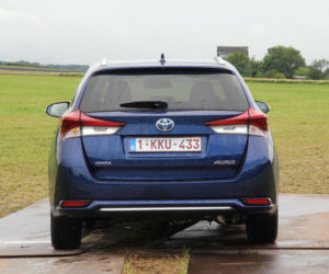 Toyota Auris Touring Sports lifting