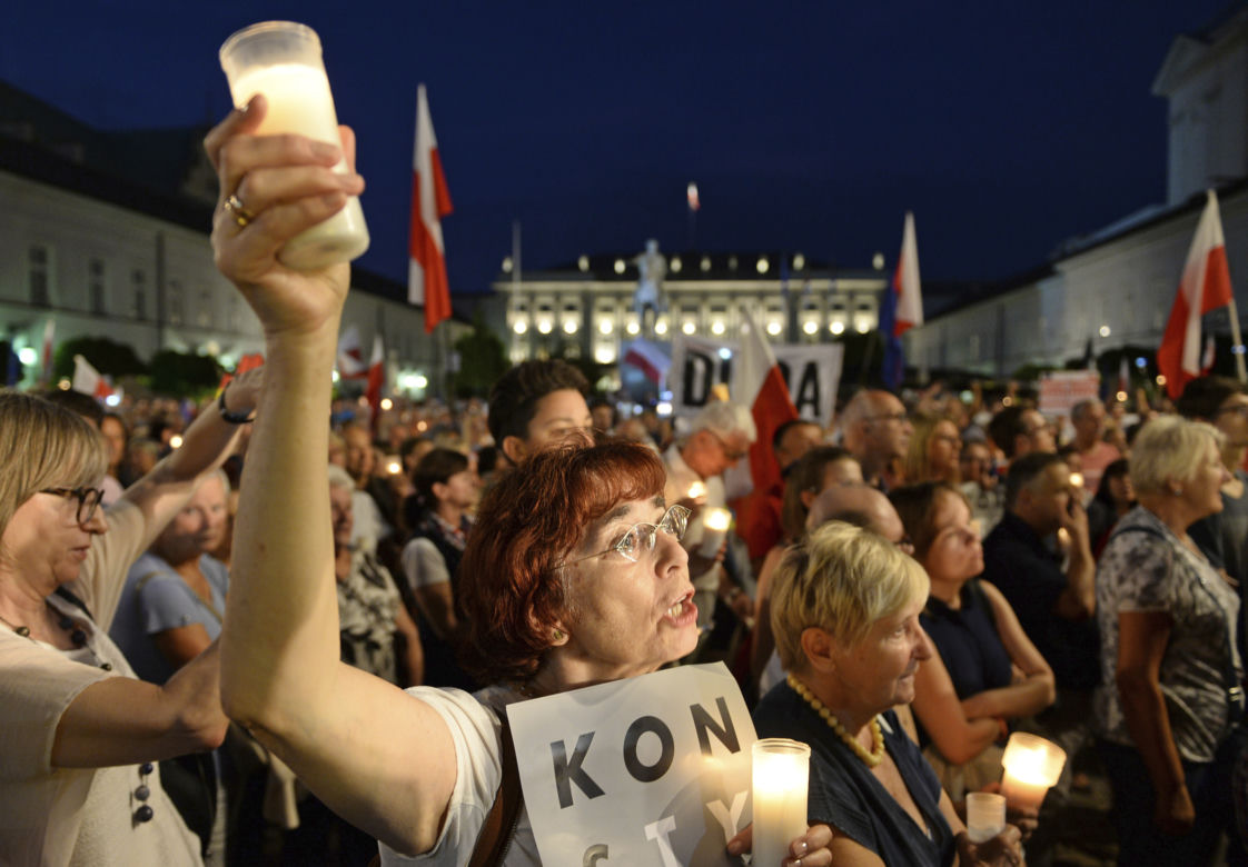 Protesty pod Pałacem Prezydenckim
