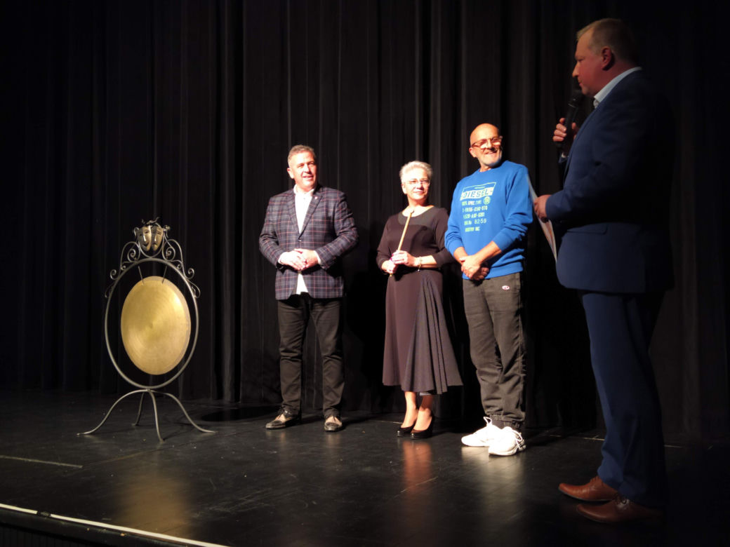 ZOBACZ ZDJĘCIA z inauguracji X Ogólnopolskiego Festiwalu Teatrów "Sztuka plus Komercja" w Siedlcach: