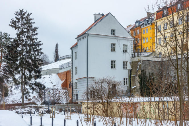 Dom Profesorów na ul. Brzozowej w Warszawie
