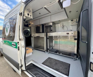 To pierwsza taka karetka w Polsce. Ruszy na pomoc zwierzętom w Warszawie