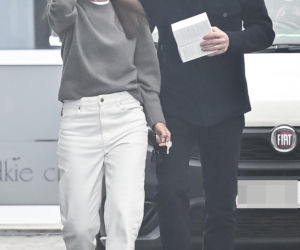 Marcin Mroczek z dziewczyną w cukierni