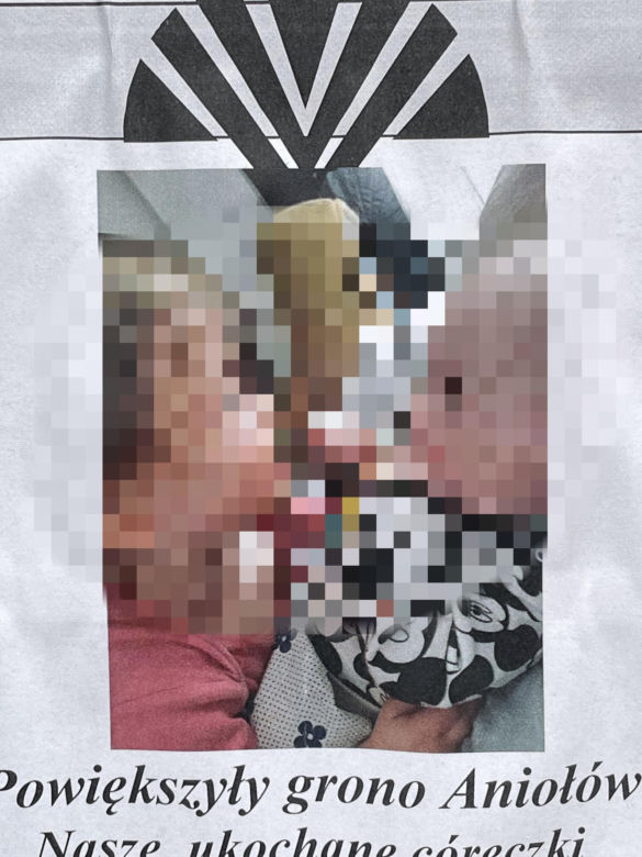 Weronika i Wiktoria zginęły w potwornym pożarze. Siostry spoczęły w białych trumienkach. Ostatnie pożegnanie