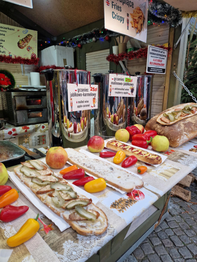 Gdański Jarmark Bożonarodzeniowy 2025: Ceny z kosmosu? Sandwich za 89 zł i grzaniec za...