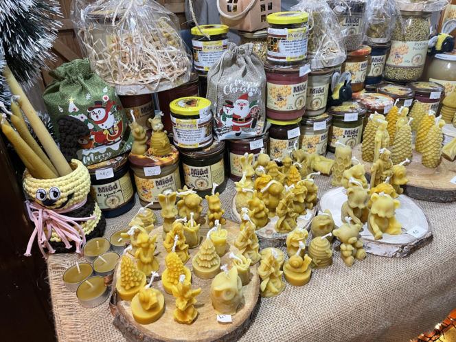 Pokémony, różowe gofry i zaskakujące różnice w cenach. Porównaliśmy łódzkie jarmarki