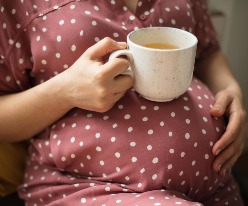 Naturalne nie zawsze znaczy bezpieczne. Zioła, na które trzeba uważać w ciąży