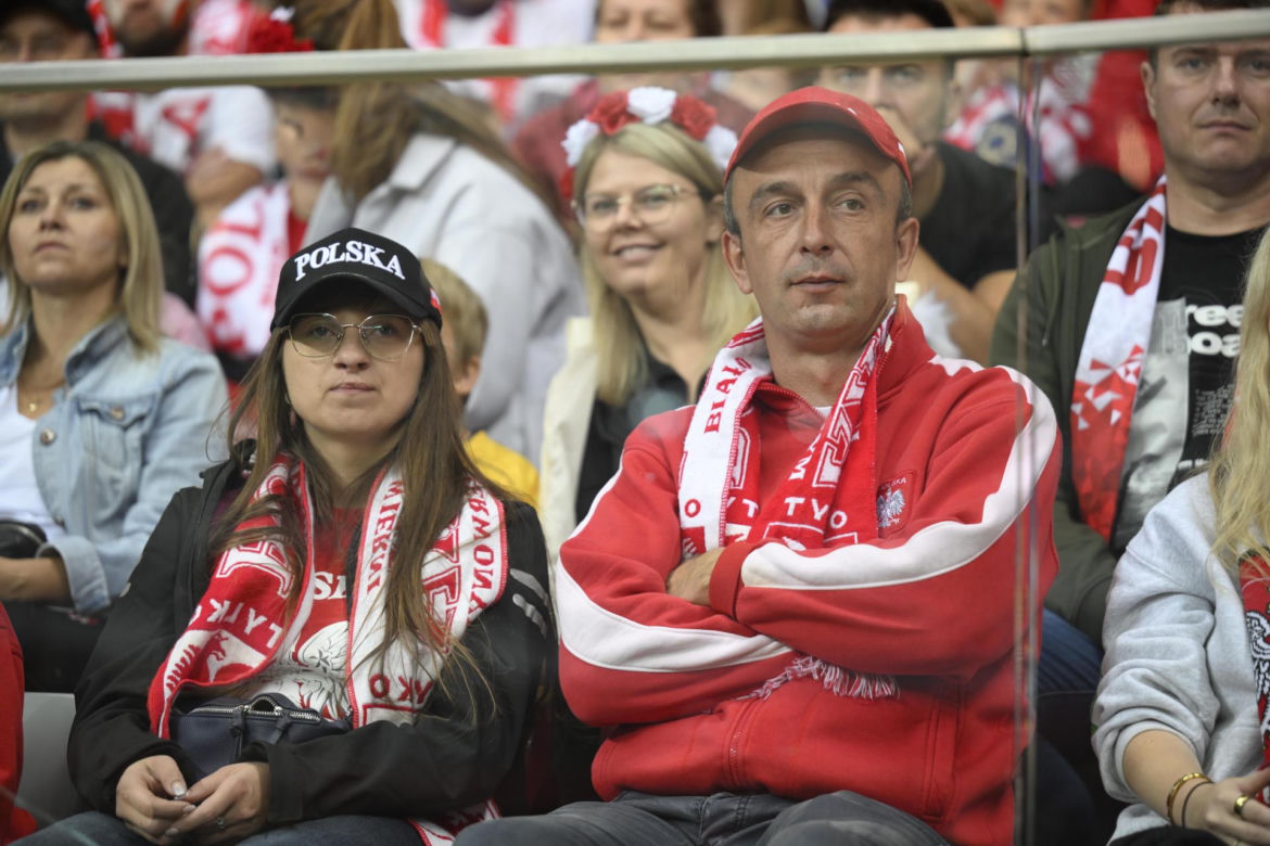 Kibice na meczu Polska - Rumunia. Znajdź się na zdjęciach z Narodowego!